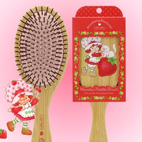 Strawberry Shortcake Wooden Paddle Brush - Picture 1 of 10